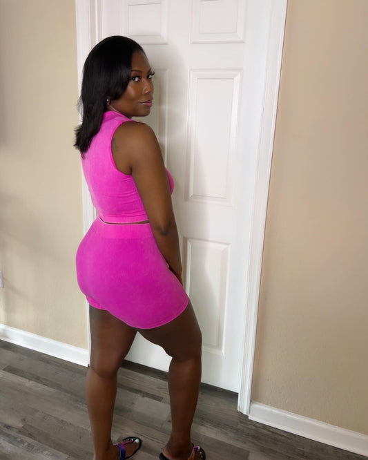 Girl on the run (short set)
